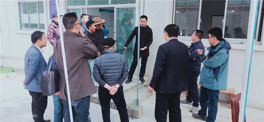 西南督查組在自治區(qū)、日喀則市、吉隆縣、吉隆鎮(zhèn)有關(guān)領(lǐng)導(dǎo)的陪同下對(duì)吉隆鎮(zhèn)污水處理廠檢查工作